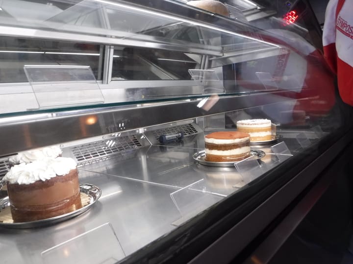 crixa cakes